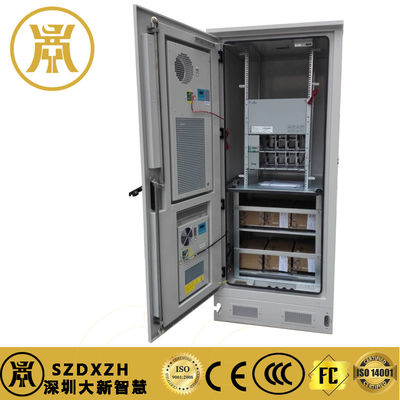 22U Ip55 Gabinete de telecomunicações ao ar livre utilizado para estações de base de telecomunicações com bateria